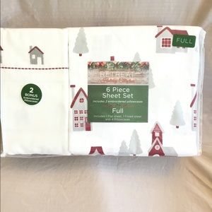 Retreat Holiday Collection Six Piece Sheet Set NWT